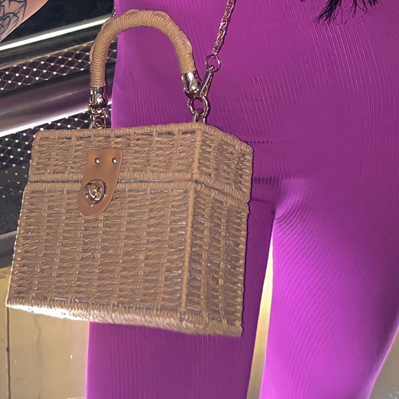 Tan Crochet Bag - Picture 8 of 9